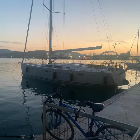 ,,sea Breeze,, - By The Sea بيت للعطل Néa Ankhíalos